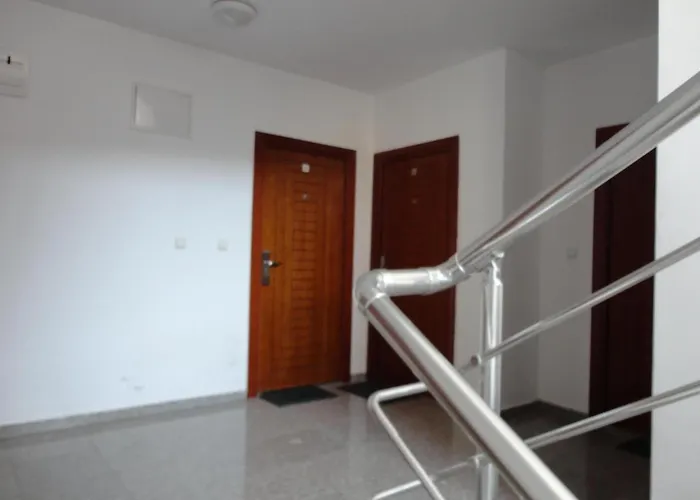 Mihaela アパート *